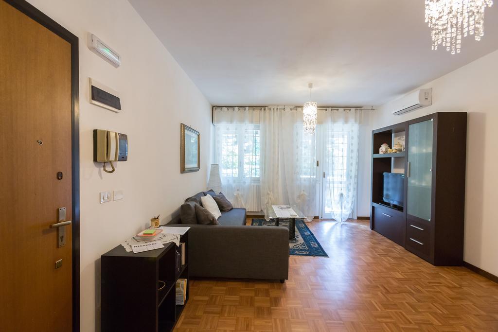 Bolognina Central Apartment Bologna Ngoại thất bức ảnh